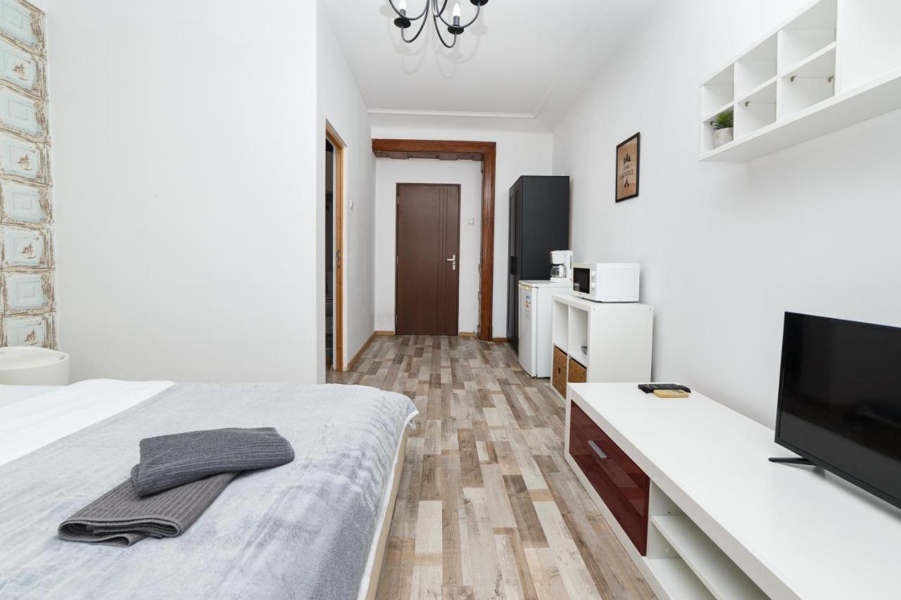 Color Street Blanari 12 Apartment Bucharest