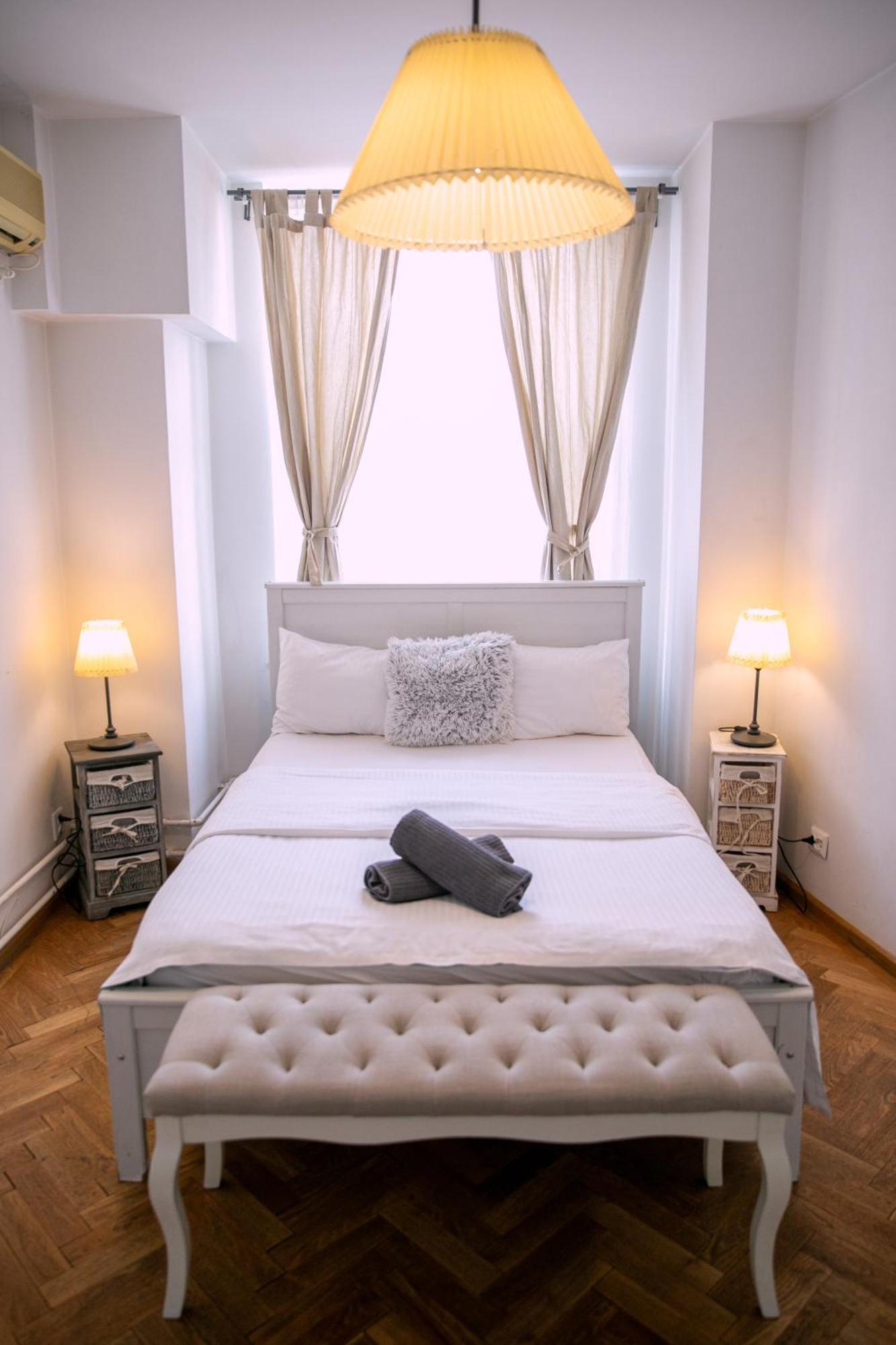 Apartment Color Street Blanari 12 *
